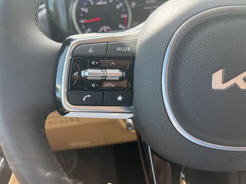 2024 Kia Carnival EX