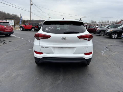 2016 Hyundai Tucson SE