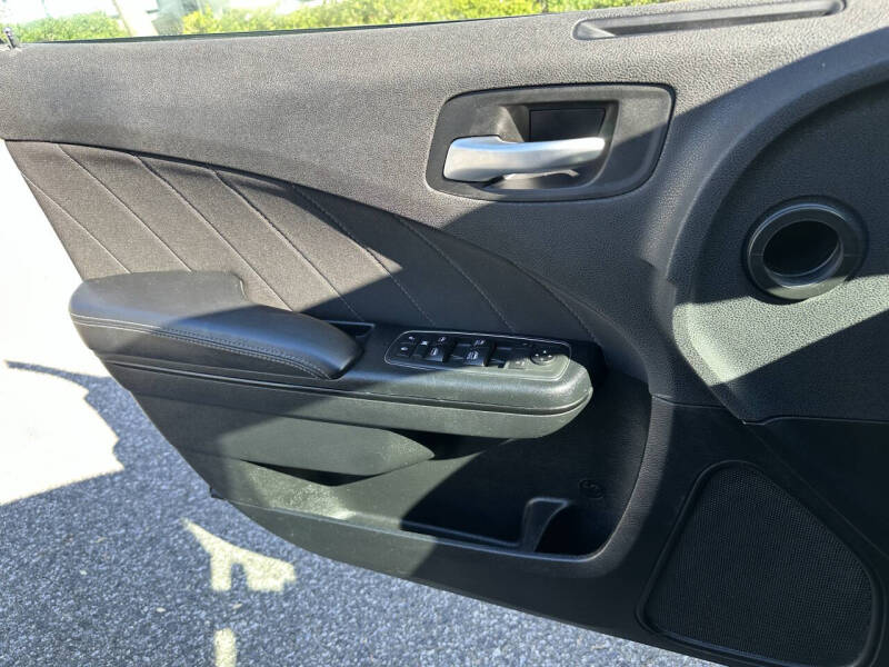 2020 Dodge Charger SXT