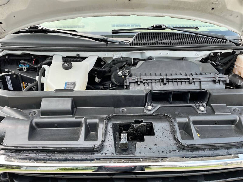 2023 GMC Savana 3500