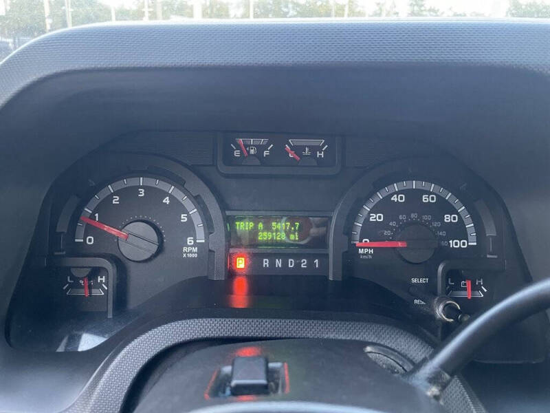 2011 Ford E-Series E-350 SD XLT