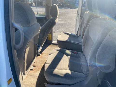 2009 Toyota Sienna LE 7-Passenger