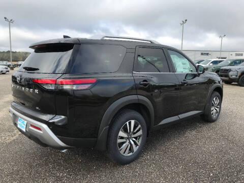 2025 Nissan Pathfinder SL