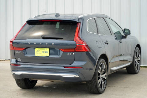 2023 Volvo XC60 B5 Plus Bright Theme