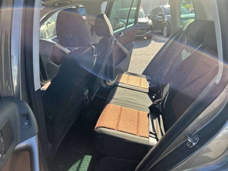 2009 Volkswagen Tiguan SE 4Motion