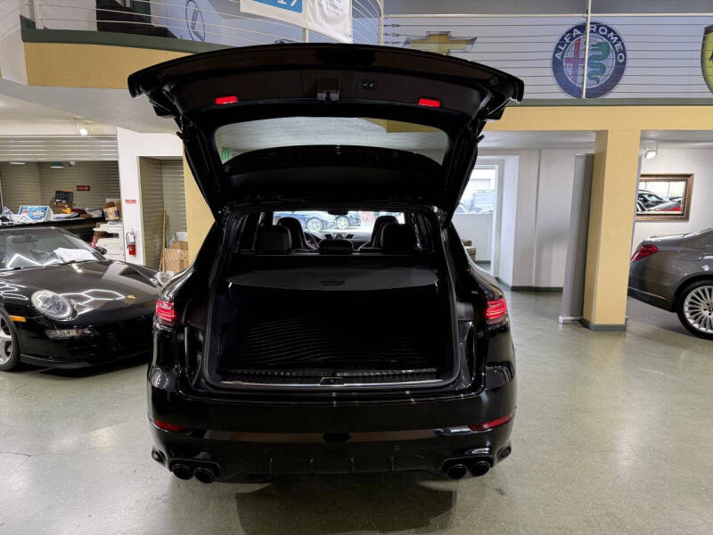2020 Porsche Cayenne E-Hybrid