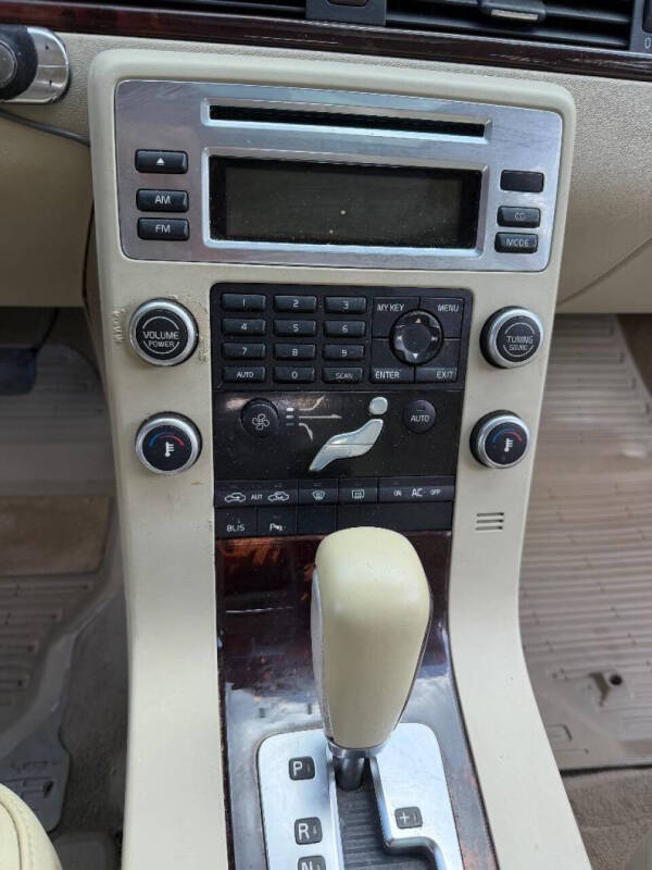 2008 Volvo V70 3.2