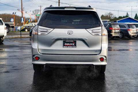 2020 Toyota Sienna SE 7-Passenger