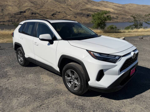 2024 Toyota RAV4 XLE Photo