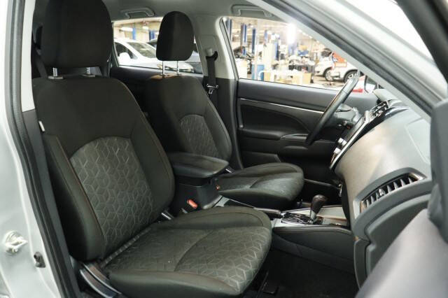 2024 Mitsubishi Outlander Sport LE