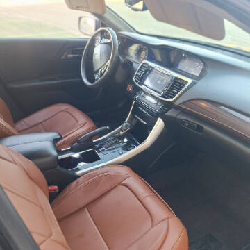 2017 Honda Accord Hybrid Touring