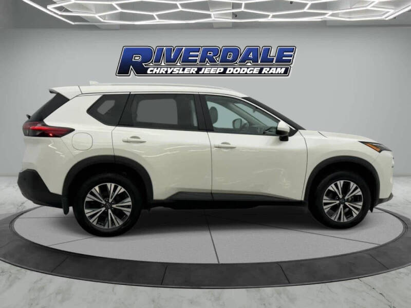 2022 Nissan Rogue SV