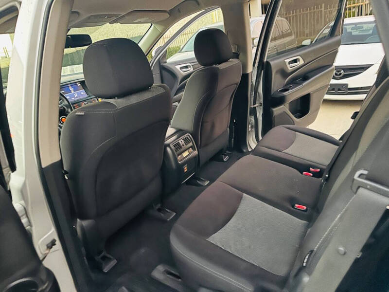 2018 Nissan Pathfinder S