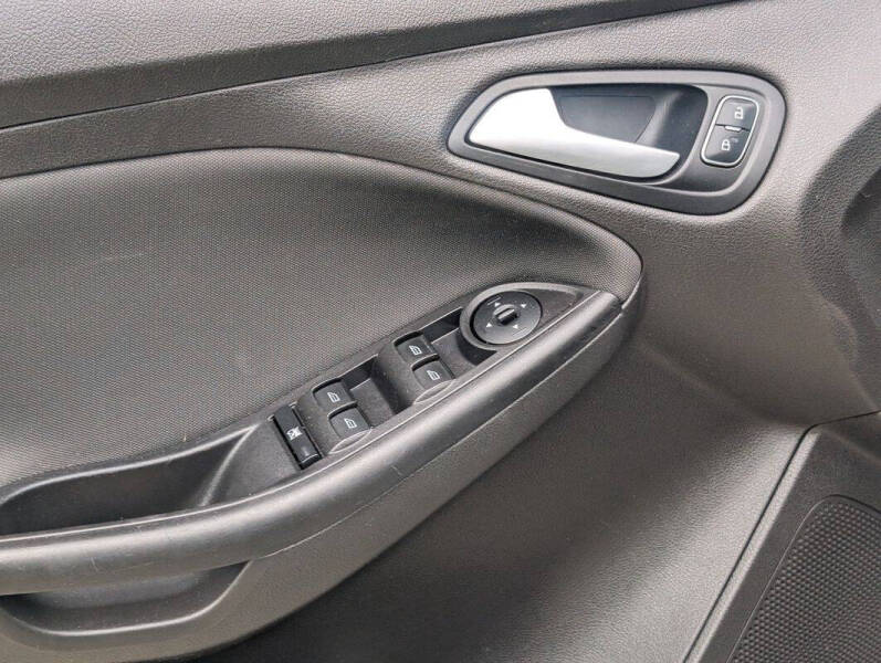 2017 Ford Focus SE