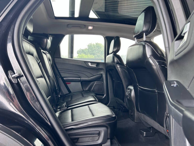 2025 Ford Escape Platinum