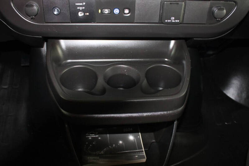 2024 Chevrolet Express 2500