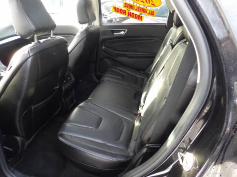 2020 Ford Edge Titanium