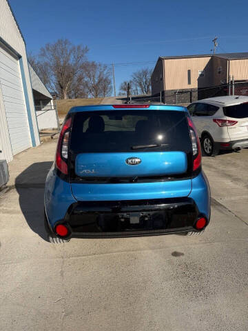 2016 Kia Soul +