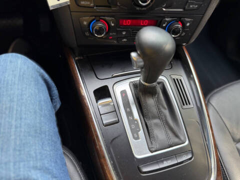 2011 Audi Q5 2.0T quattro Premium Plus