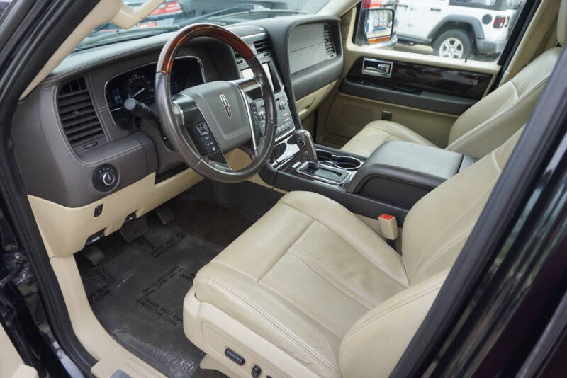 2015 Lincoln Navigator Base - Photo 17