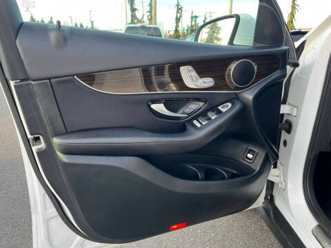 2017 Mercedes-Benz GLC GLC 300