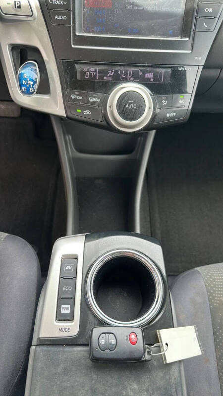 2012 Toyota Prius v