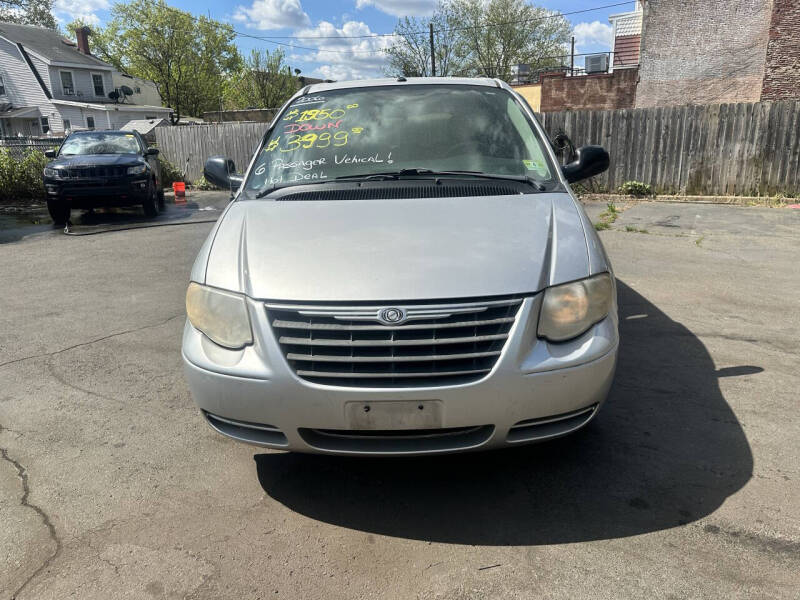 2006 Chrysler Town and Country Touring