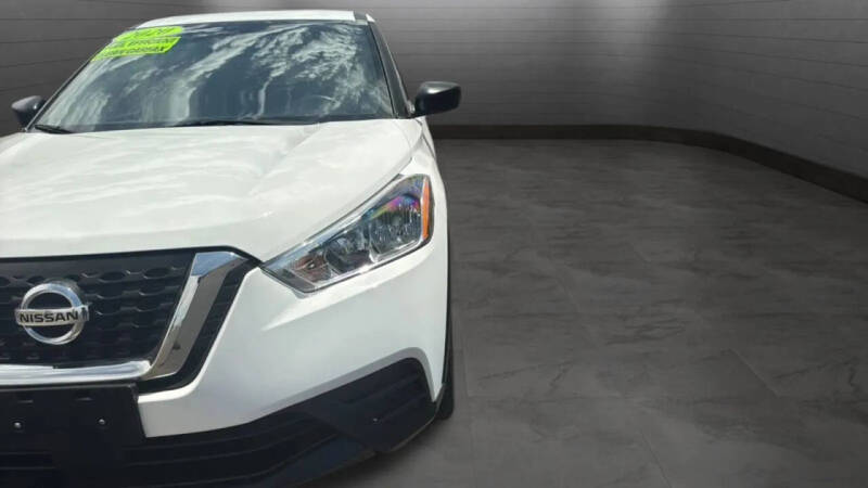 2020 Nissan Kicks S
