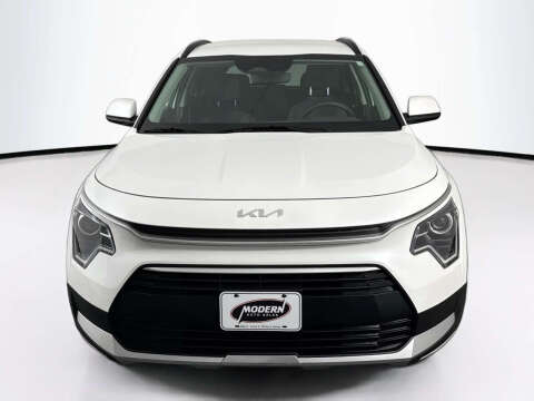 2023 Kia Niro LX