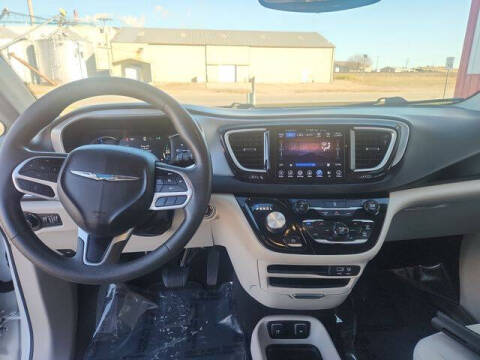 2017 Chrysler Pacifica Hybrid Touring Plus
