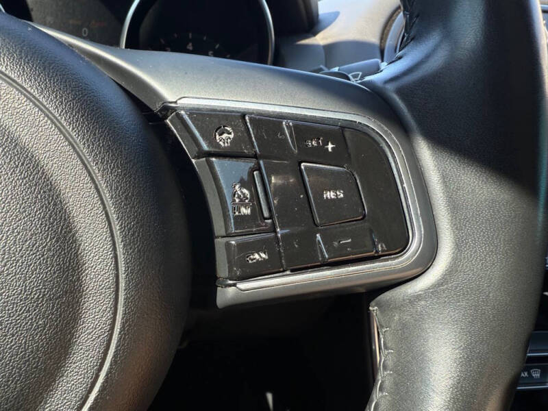 2019 Jaguar XE 25t