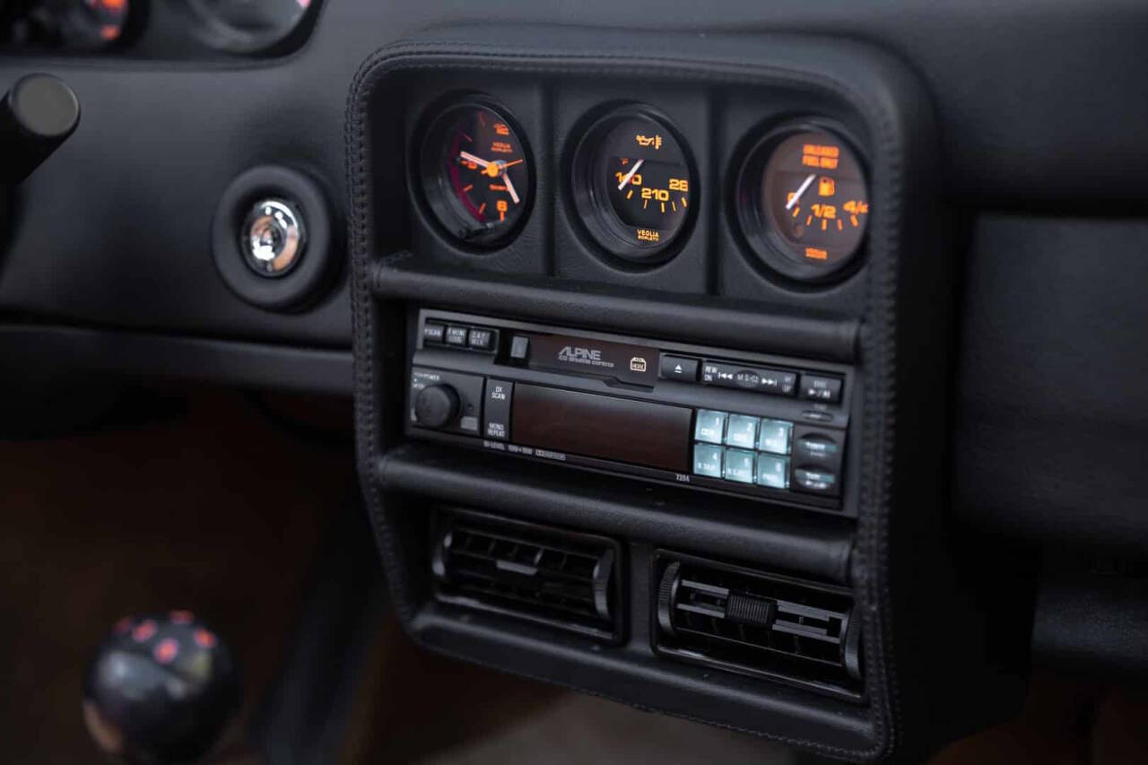 1989 Ferrari 328 32