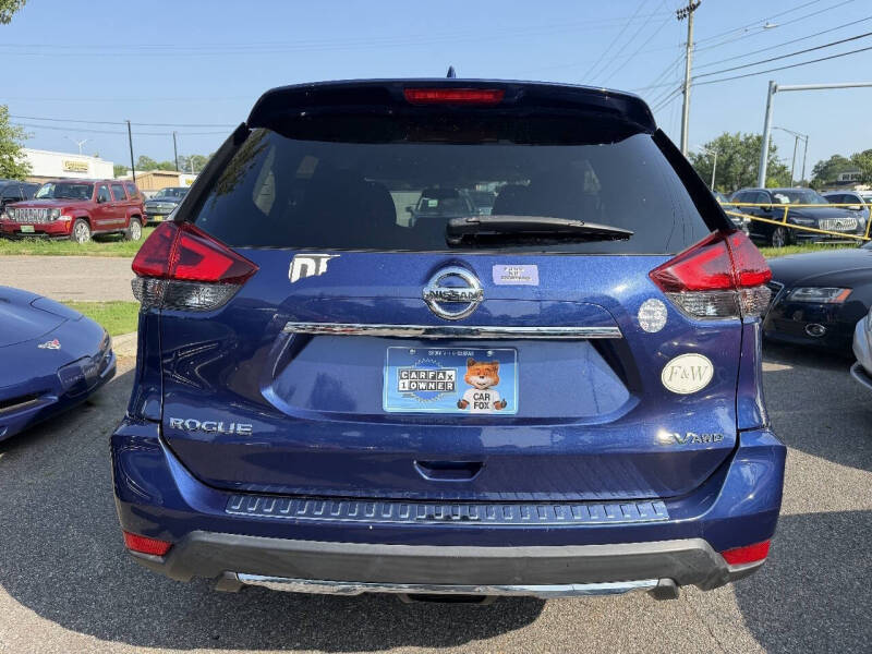 2017 Nissan Rogue SV