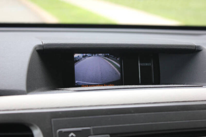 2014 Toyota Sienna LE 7-Passenger Auto Access Seat