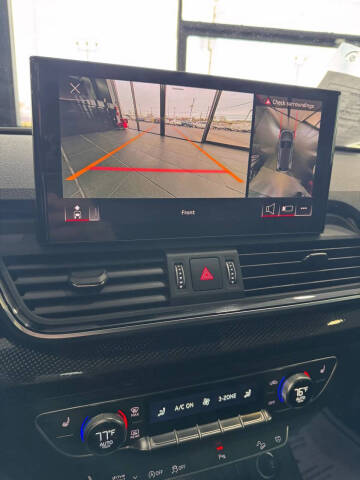 2024 Audi SQ5 3.0T quattro Premium Plus