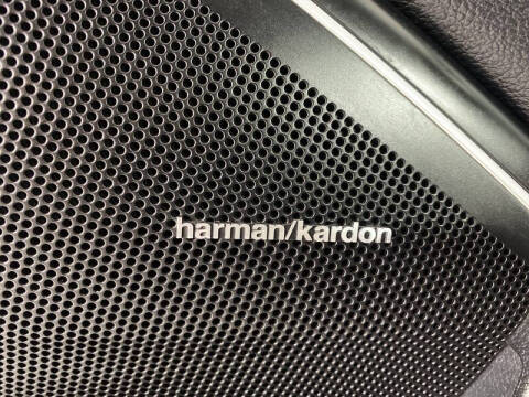 2018 Kia Cadenza Technology