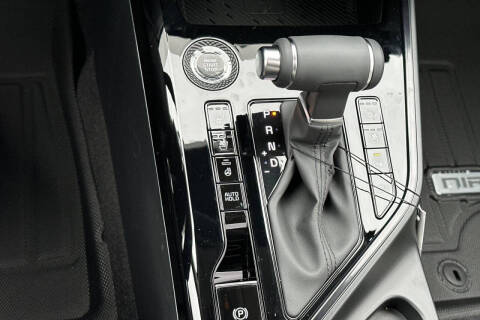 2025 Kia Niro SX Touring