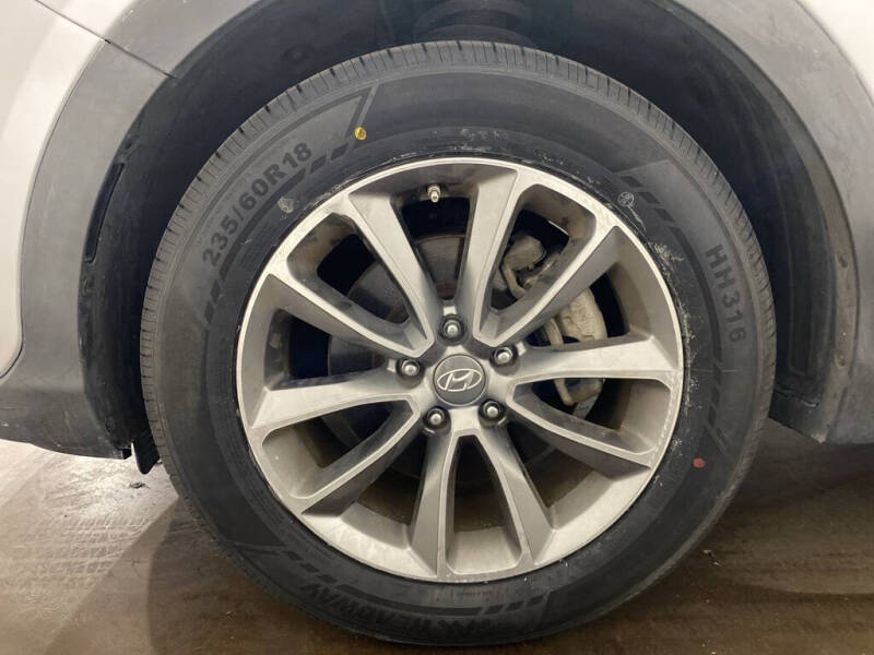 2017 Hyundai Santa Fe SE