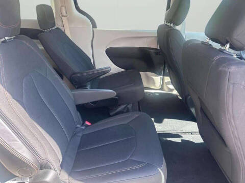 2017 Chrysler Pacifica Touring