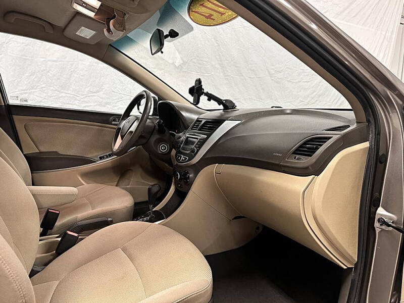 2014 Hyundai Accent GLS