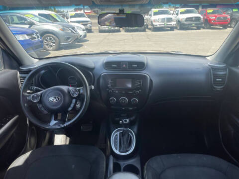 2015 Kia Soul +