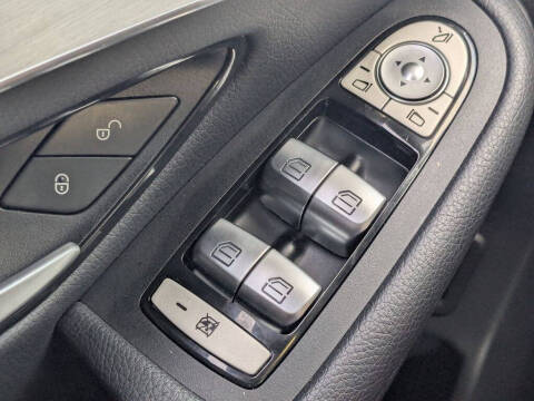 2021 Mercedes-Benz GLC GLC 300