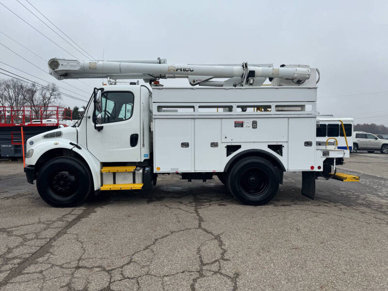 2013 Freightliner M2 106