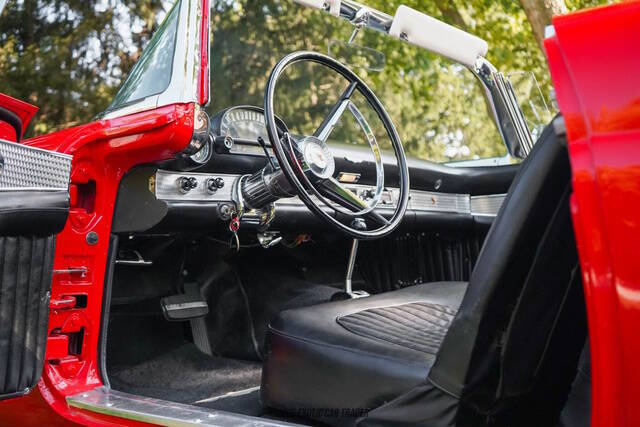 1956 Ford Thunderbird