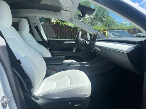 2023 Tesla Model Y Performance