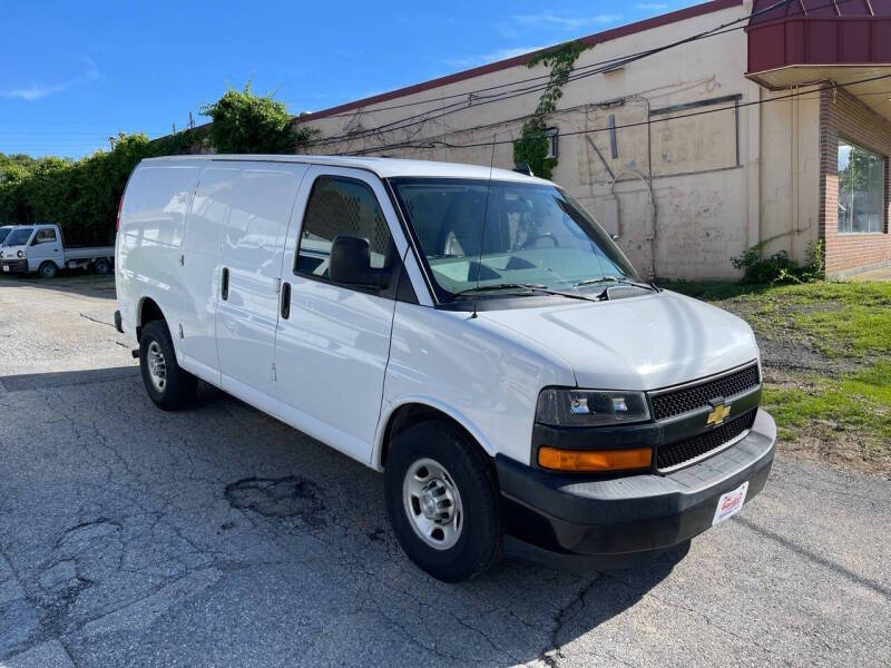 Used 2020 Chevrolet Express Cargo Work Van with VIN 1GCWGAFG9L1159582 for sale in Frazer, PA