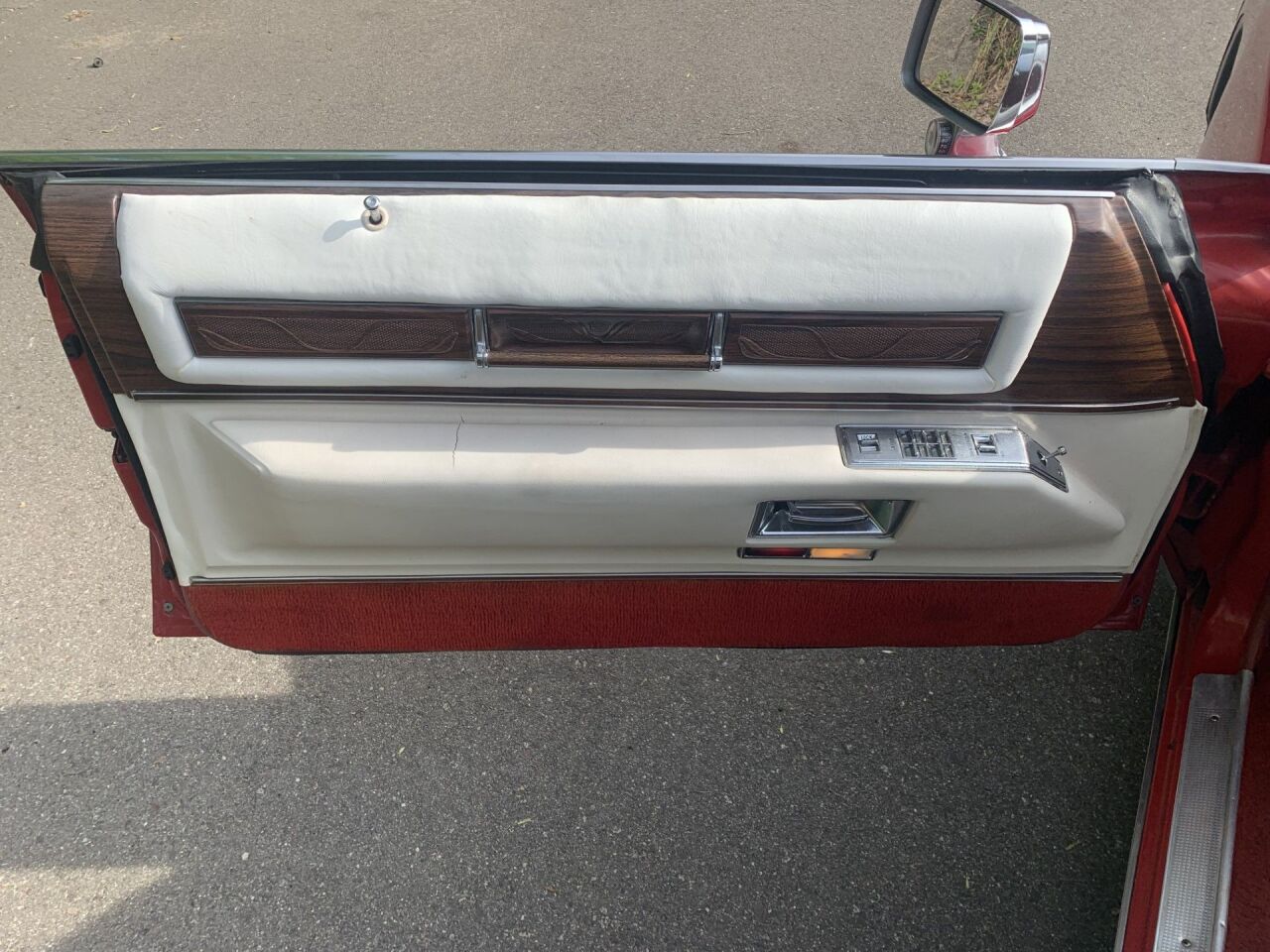 1976 Cadillac Eldorado 32