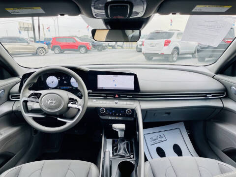 2024 Hyundai Elantra SEL