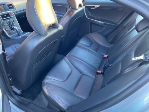 2013 Volvo S60 T5 Platinum