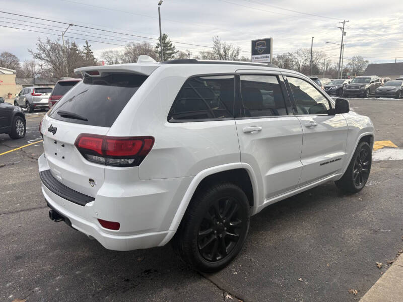 2019 Jeep Grand Cherokee Laredo